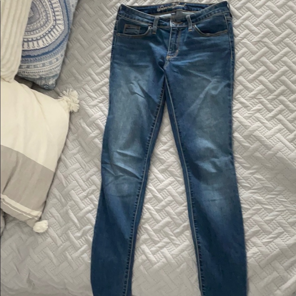 Universal Thread Mid Rise Skinny Jean, size 2/26R